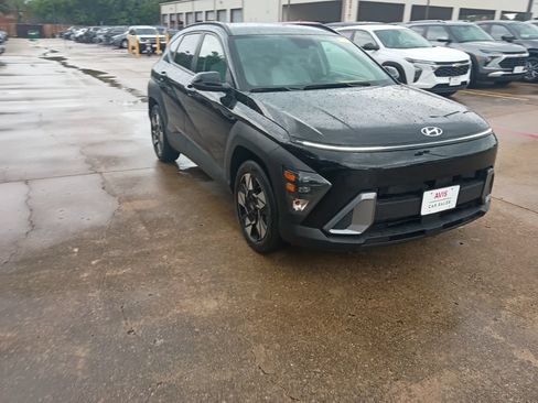 Used 2025 Hyundai Kona SEL FWD image 6
