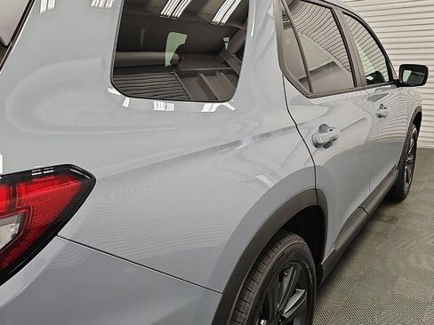 New 2026 Honda Pilot Sport image 9