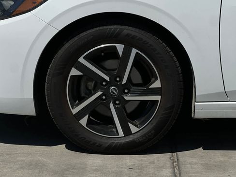 Used 2024 Nissan Sentra SV image 12