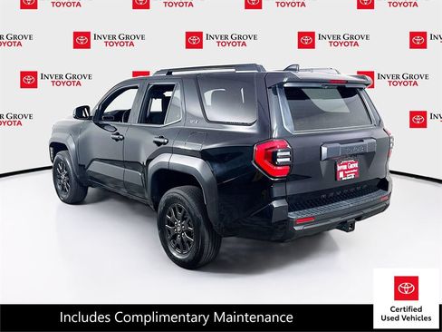 Certified 2025 Toyota 4Runner SR5 AWD/4WD image 7