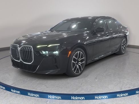 Certified 2023 BMW 760i xDrive AWD/4WD image 1