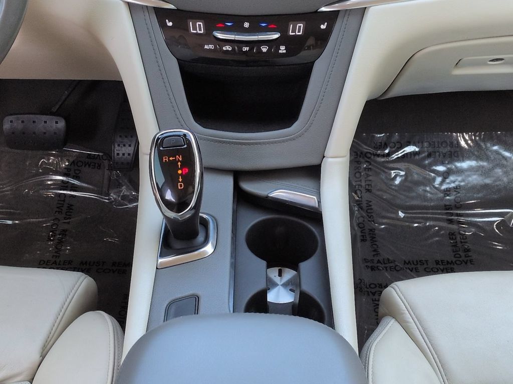 Used 2017 Cadillac XT5 Luxury w/ Driver Awareness Package FWD image 19