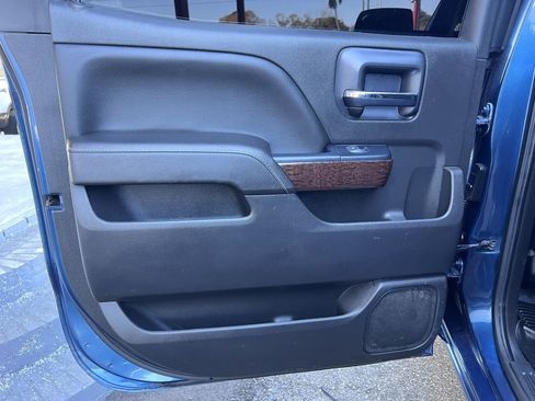 Used 2018 GMC Sierra 1500 SLE image 18