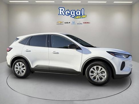 Used 2026 Ford Escape Active w/ Tech Pack #1 FWD image 1