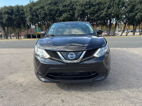 Used 2019 Nissan Rogue Sport S FWD image 1
