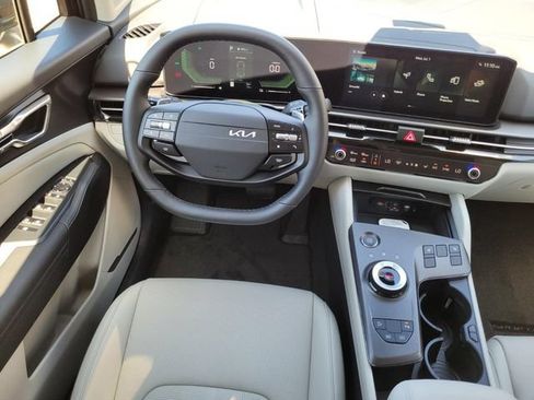 New 2026 Kia Sportage EX AWD/4WD image 13