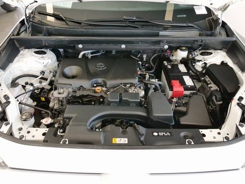 Used 2024 Toyota RAV4 XLE image 9