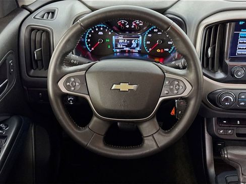 Used 2018 Chevrolet Colorado Z71 AWD/4WD image 30