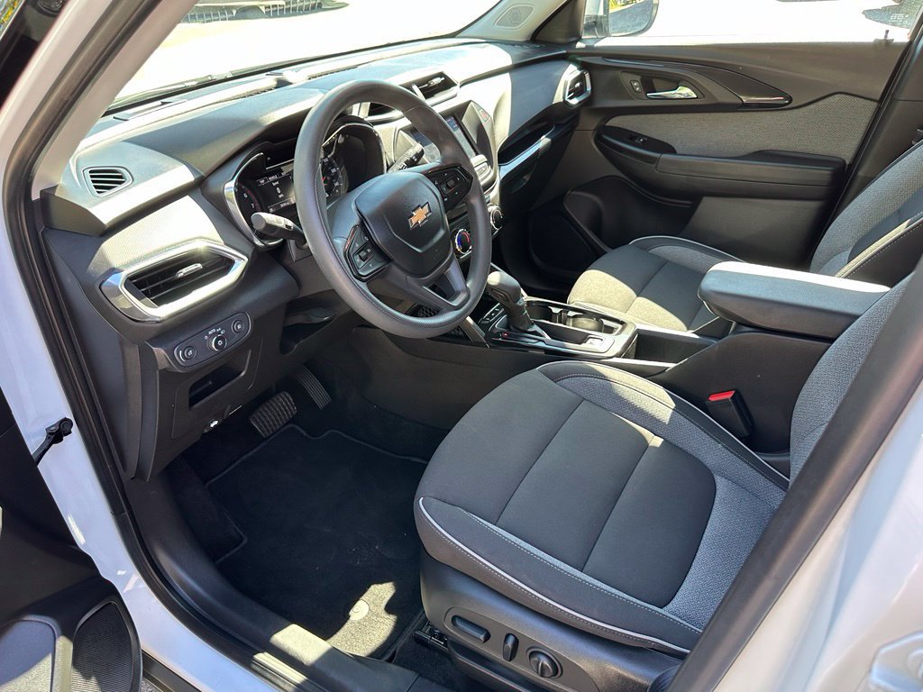 Used 2023 Chevrolet TrailBlazer LT FWD image 10