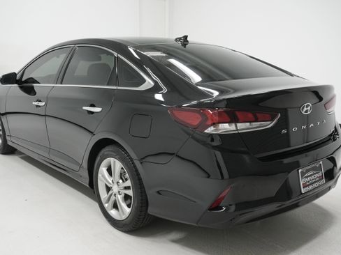 Used 2019 Hyundai Sonata Limited w/ Ultimate Package 04 image 6