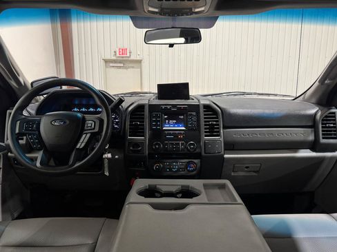 Used 2017 Ford F550 2WD SuperCab Super Duty image 23