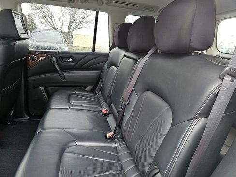 Used 2017 INFINITI QX80 4WD w/ Deluxe Technology Package image 24