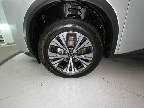 Used 2023 Nissan Rogue SV w/ SV Premium B Package AWD/4WD image 10