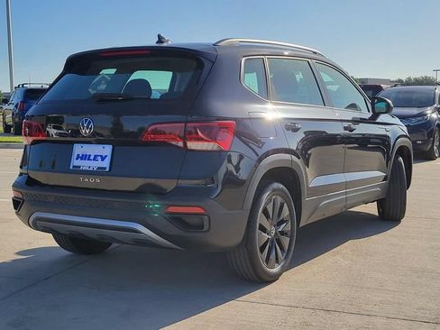 Used 2023 Volkswagen Taos S FWD image 4