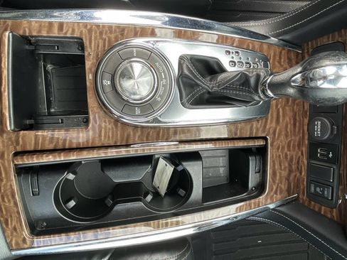 Used 2020 Nissan Armada SL w/ Premium Package image 23