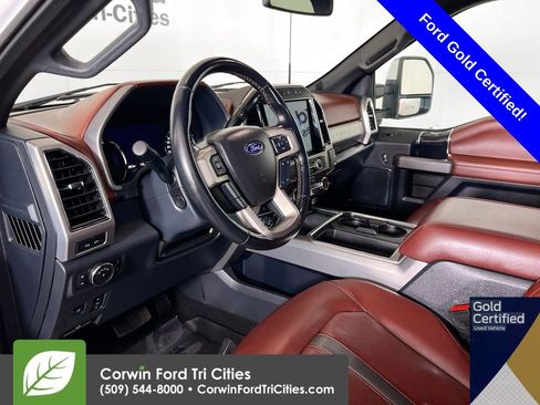 Used 2022 Ford F450 Platinum w/ FX4 Off-Road Package image 3