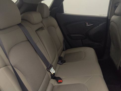 Used 2015 Hyundai Tucson SE FWD image 19