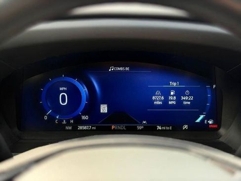 Certified 2023 Ford Explorer Platinum w/ Technology Package AWD/4WD image 15