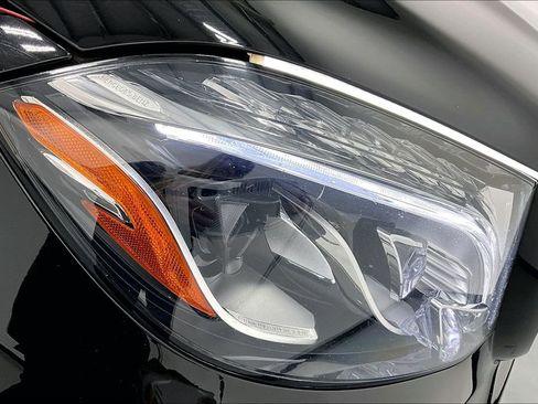 Used 2017 Mercedes-Benz GLS 450 4MATIC image 39