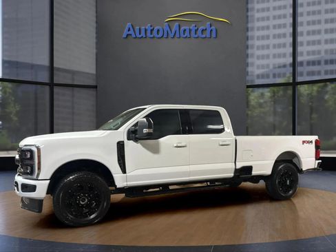 Used 2025 Ford F250 XLT w/ Black Appearance Package image 6