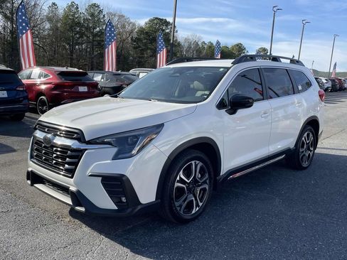 Used 2024 Subaru Ascent Limited image 6
