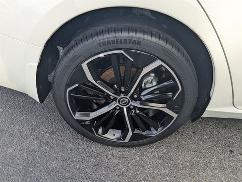 Used 2025 Nissan Altima 2.5 SR image 32