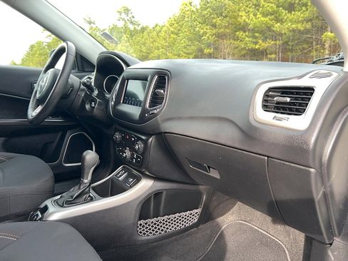 Used 2019 Jeep Compass Sport image 22