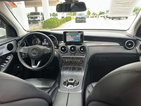 Used 2019 Mercedes-Benz GLC 300 4MATIC image 13