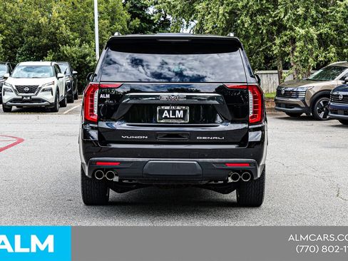 Used 2023 GMC Yukon Denali Ultimate AWD/4WD image 12