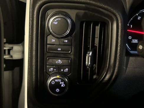 Used 2024 GMC Sierra 3500 Pro w/ Convenience Package image 14