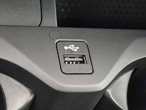 Used 2024 BMW X5 xDrive40i w/ M Sport Package image 24