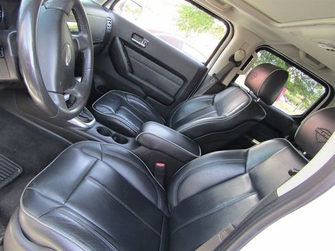 Used 2009 HUMMER H3T Alpha AWD/4WD image 10