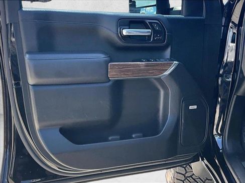 Used 2022 Chevrolet Silverado 2500 High Country w/ Safety Package II AWD/4WD image 18