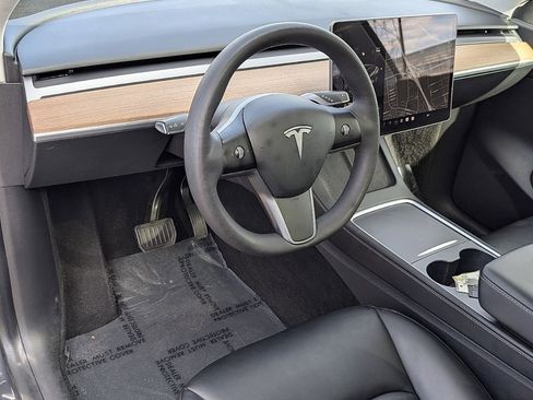 Used 2021 Tesla Model Y Long Range image 26