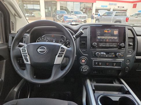 Used 2024 Nissan Titan SV w/ SV Convenience Package AWD/4WD image 13