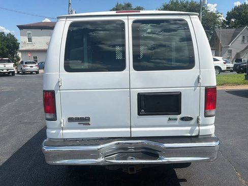 Used 2014 Ford E-350 and Econoline 350 Super Duty RWD image 6