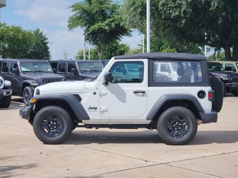 Certified 2022 Jeep Wrangler Sport AWD/4WD image 4
