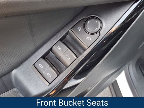 New 2026 Chevrolet Equinox LT image 17