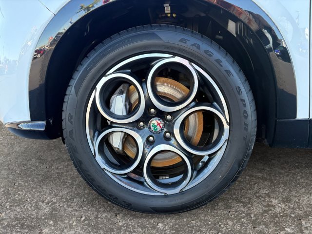 Used 2024 Alfa Romeo Tonale Ti AWD/4WD image 14