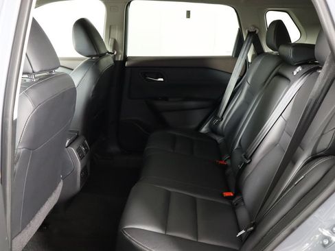 Used 2023 Nissan Rogue SL FWD image 16