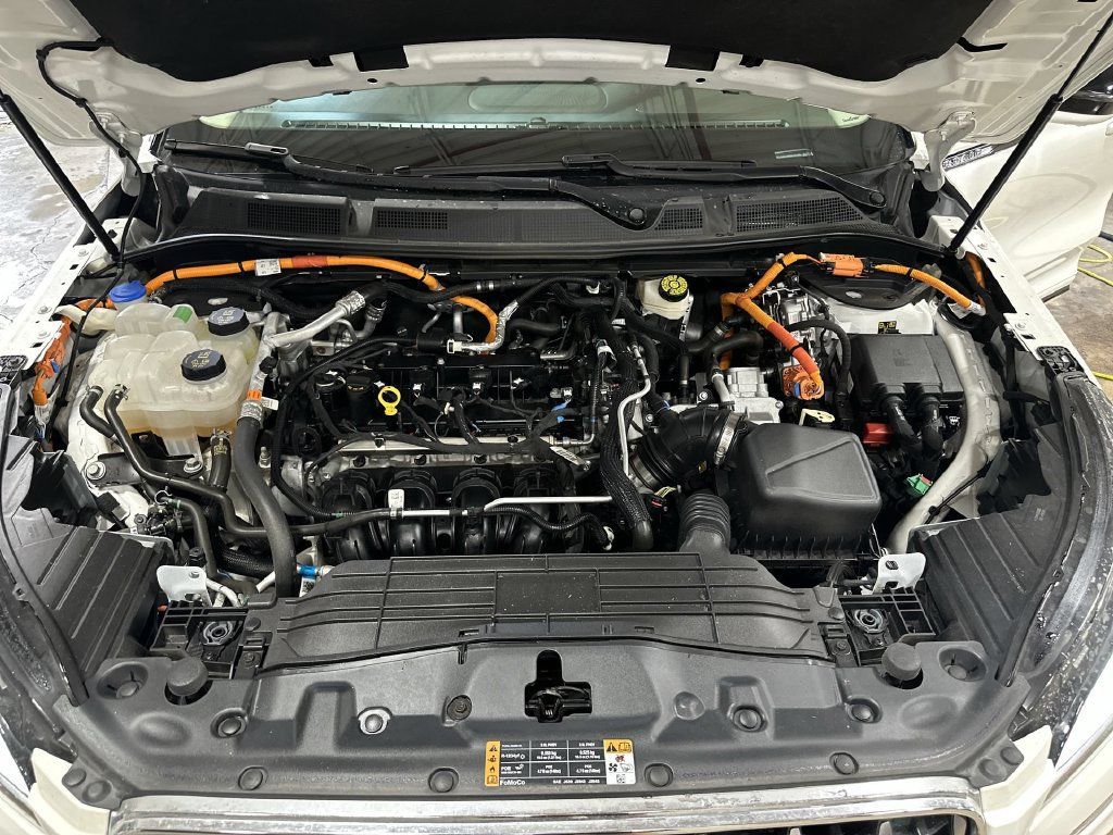 Certified 2024 Lincoln Corsair Grand Touring w/ Equipment Group 301A AWD/4WD image 18