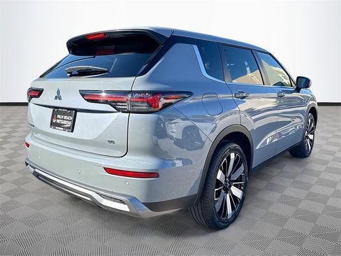 New 2026 Mitsubishi Outlander SE image 5