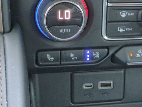 Certified 2022 Chevrolet Suburban High Country image 29