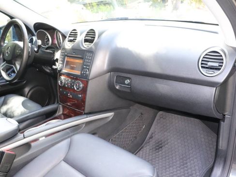 Used 2011 Mercedes-Benz ML 350 2WD image 42