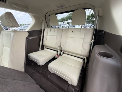 Used 2019 Lexus GX 460 Premium w/ Premium Package AWD/4WD image 31