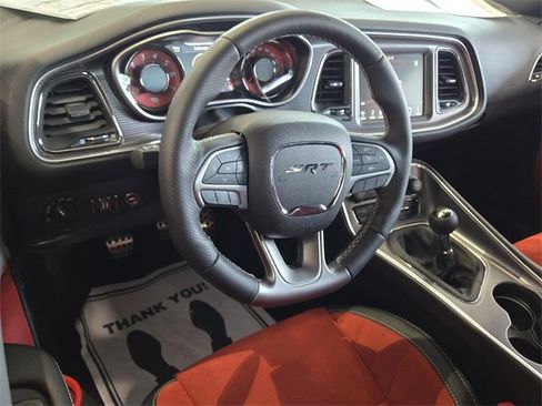 Used 2016 Dodge Challenger SRT Hellcat image 8