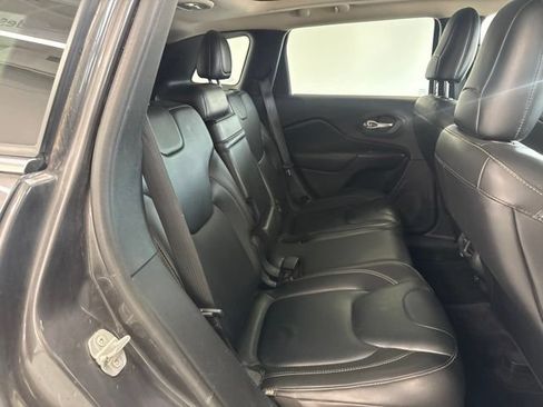 Used 2016 Jeep Cherokee Limited AWD/4WD image 29