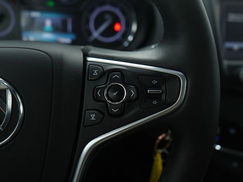 Used 2016 Buick Regal image 24