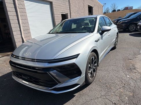 Used 2025 Hyundai Sonata SEL image 1