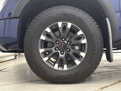 Used 2021 Nissan Titan PRO-4X w/ Pro-4x Convenience Package image 26